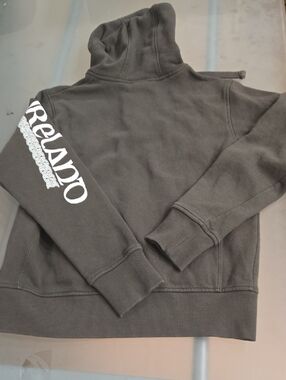 Men's Charcoal Gray Pullover Hoodie with White Sleeve Graphic